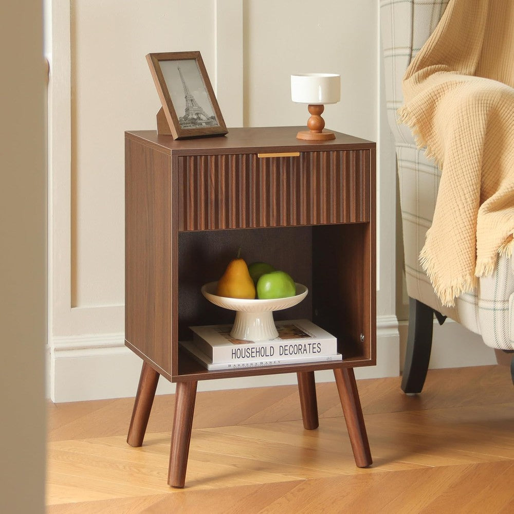 Walnut Nightstand, Fluted Bedside Table with Drawe Walnut Brown - detail close-up